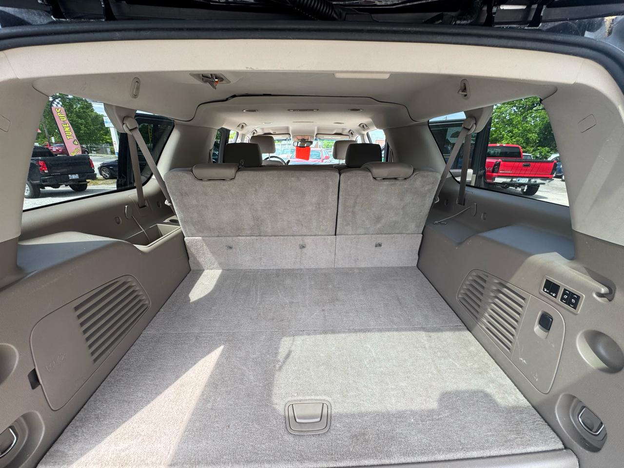 Chevrolet Suburban LT 1500 4WD 2015