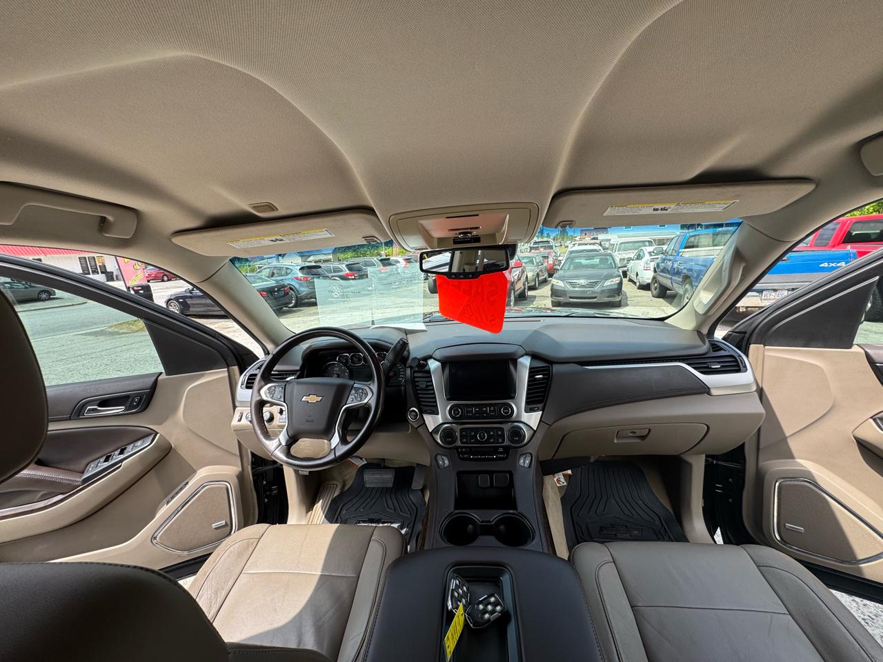 Chevrolet Suburban LT 1500 4WD 2015