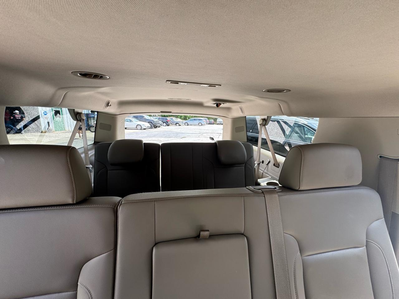 Chevrolet Suburban LT 1500 4WD 2015