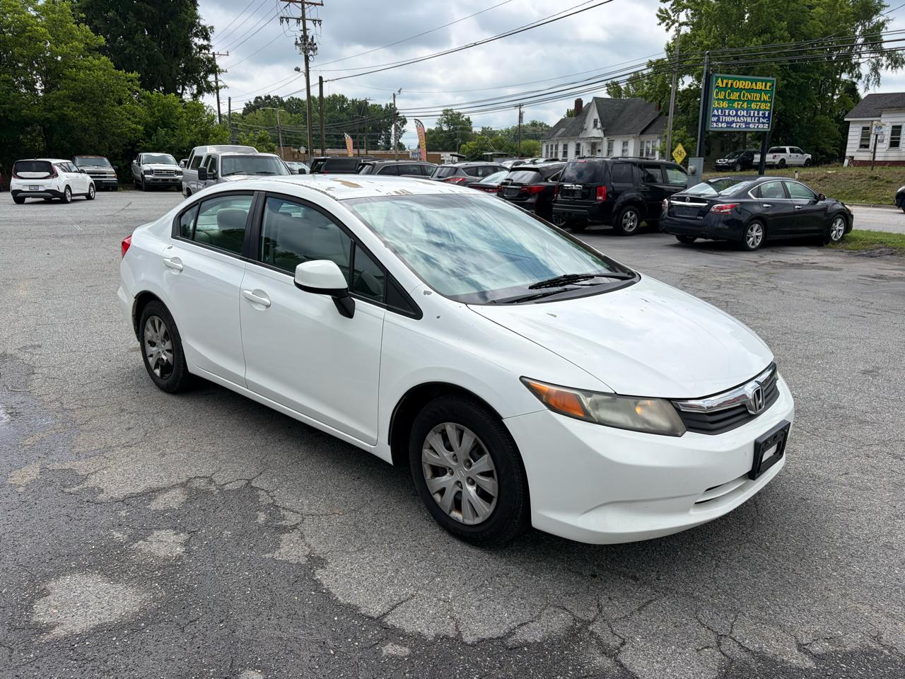 Honda Civic LX Sedan 5-Speed AT 2012