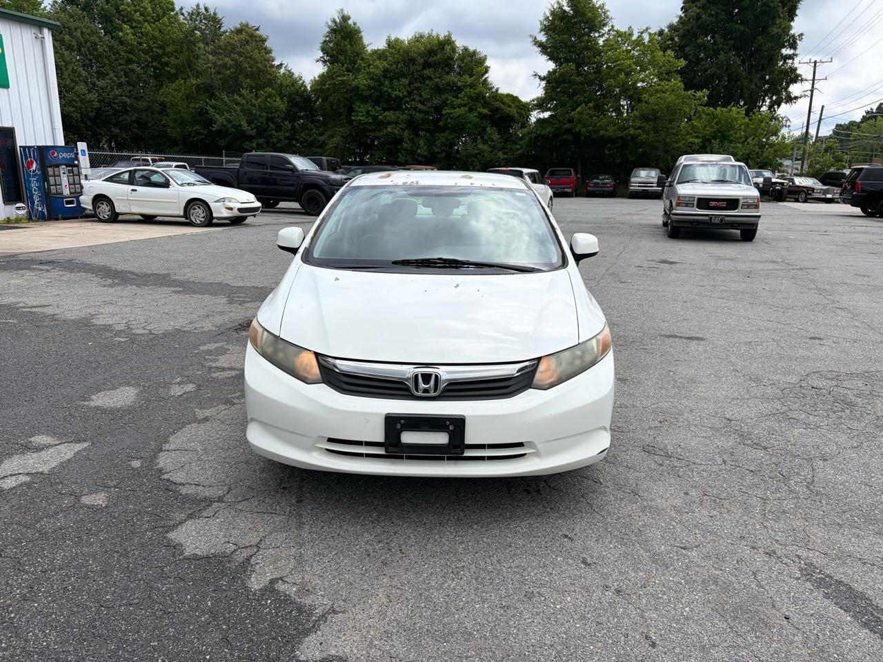 Honda Civic LX Sedan 5-Speed AT 2012