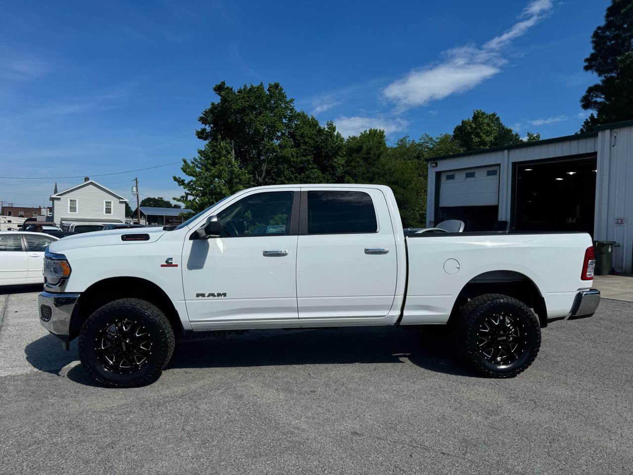 RAM 2500 Big Horn 4x4 Crew Cab 6'4" Box 2019