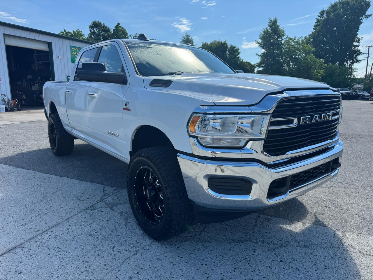 RAM 2500 Big Horn 4x4 Crew Cab 6'4" Box 2019