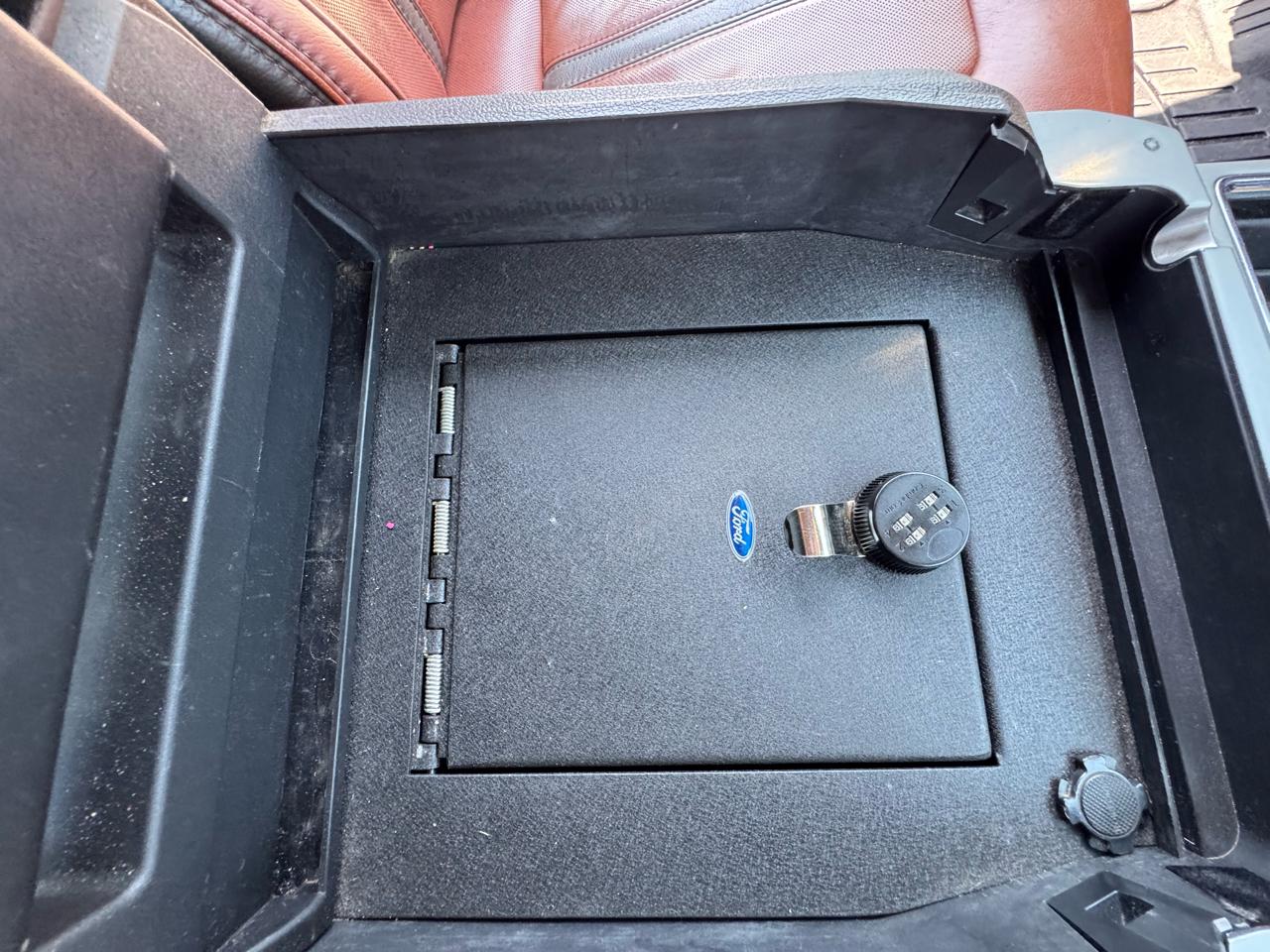 Ford F-350 SD King Ranch Crew Cab 4WD DRW 2022