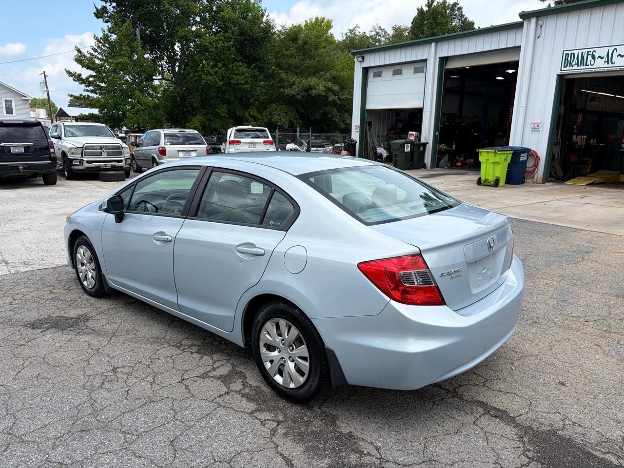 Honda Civic LX Sedan 5-Speed AT 2012