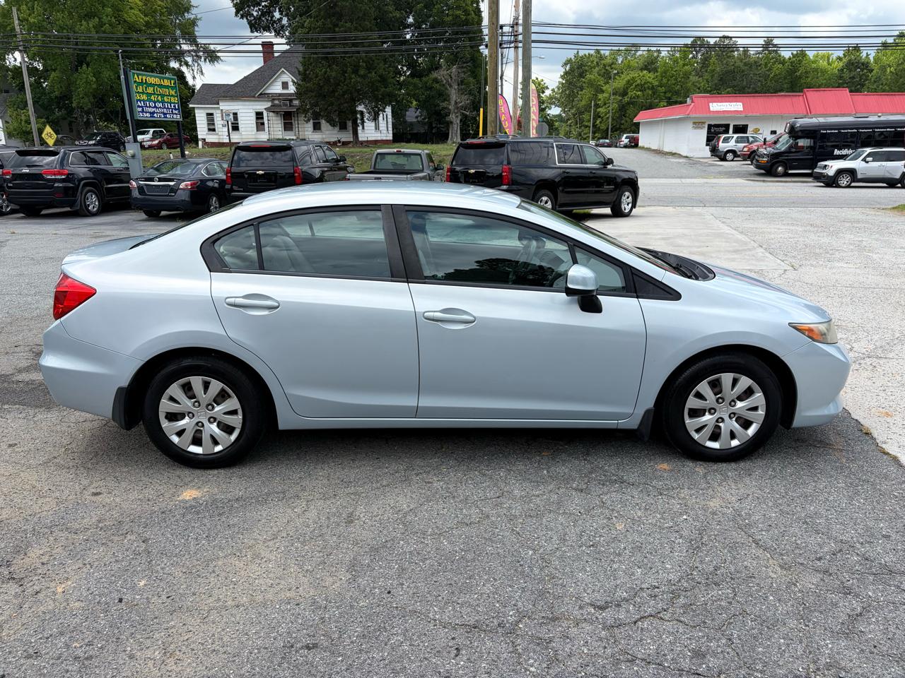 Honda Civic LX Sedan 5-Speed AT 2012