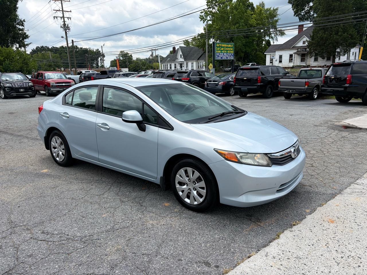 Honda Civic LX Sedan 5-Speed AT 2012