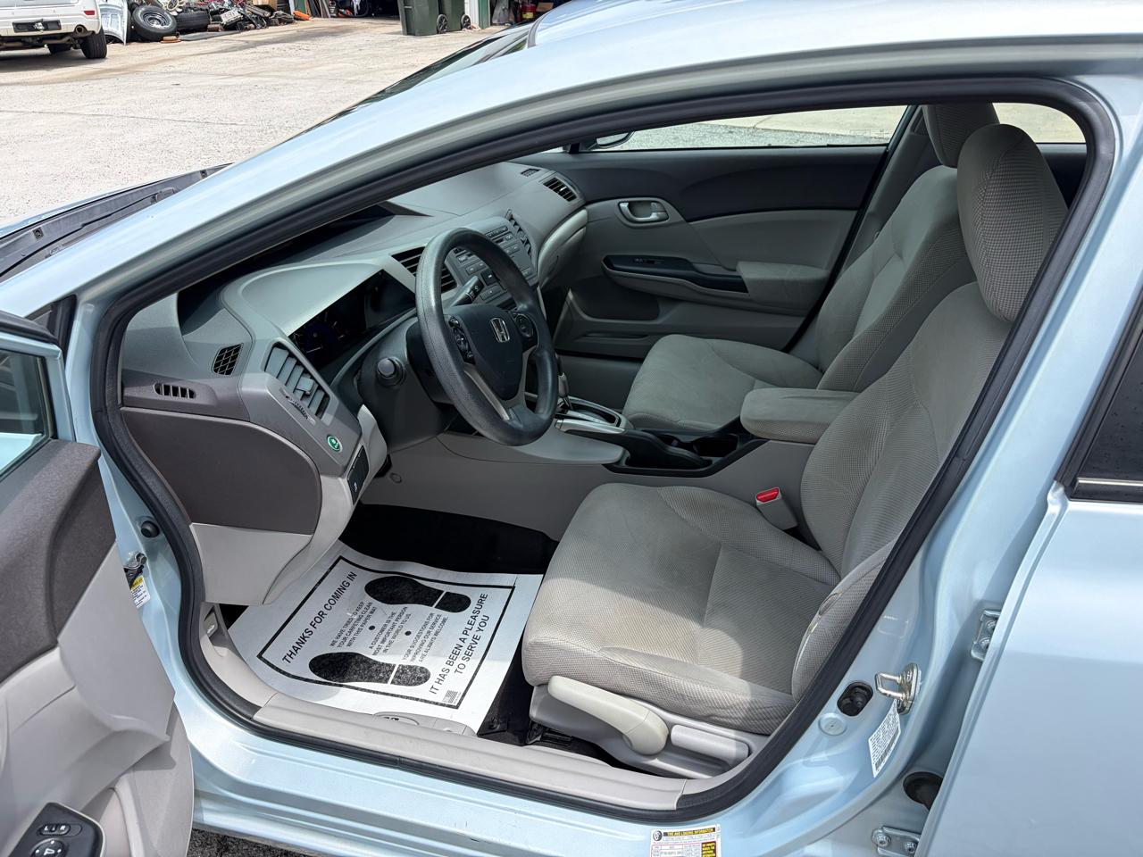 Honda Civic LX Sedan 5-Speed AT 2012