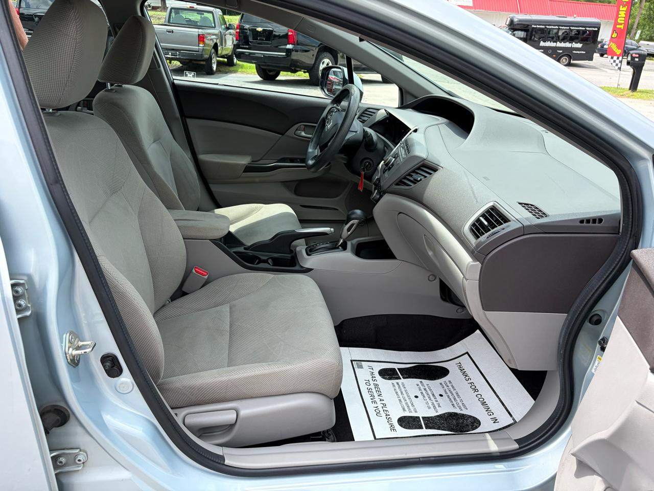 Honda Civic LX Sedan 5-Speed AT 2012