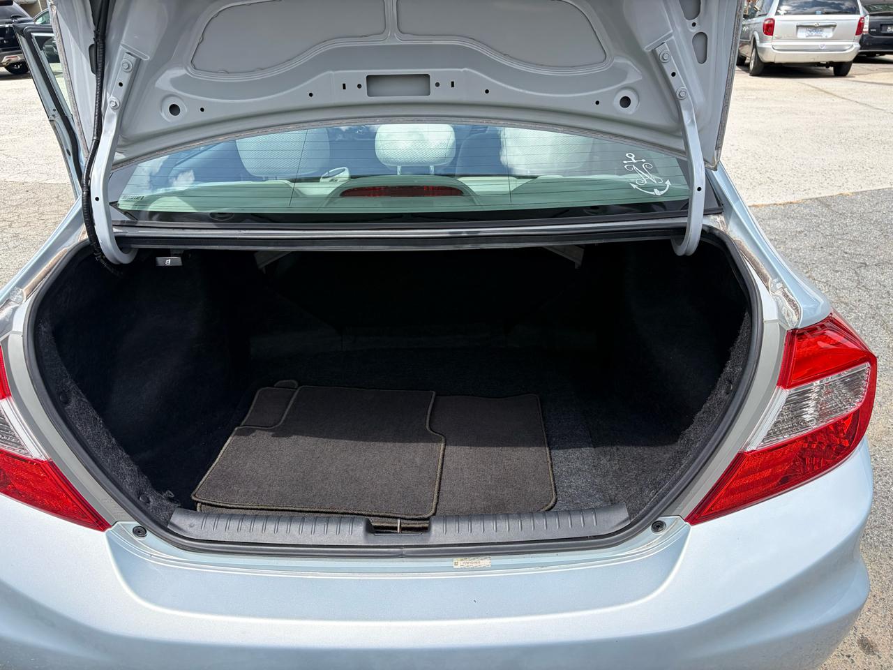 Honda Civic LX Sedan 5-Speed AT 2012