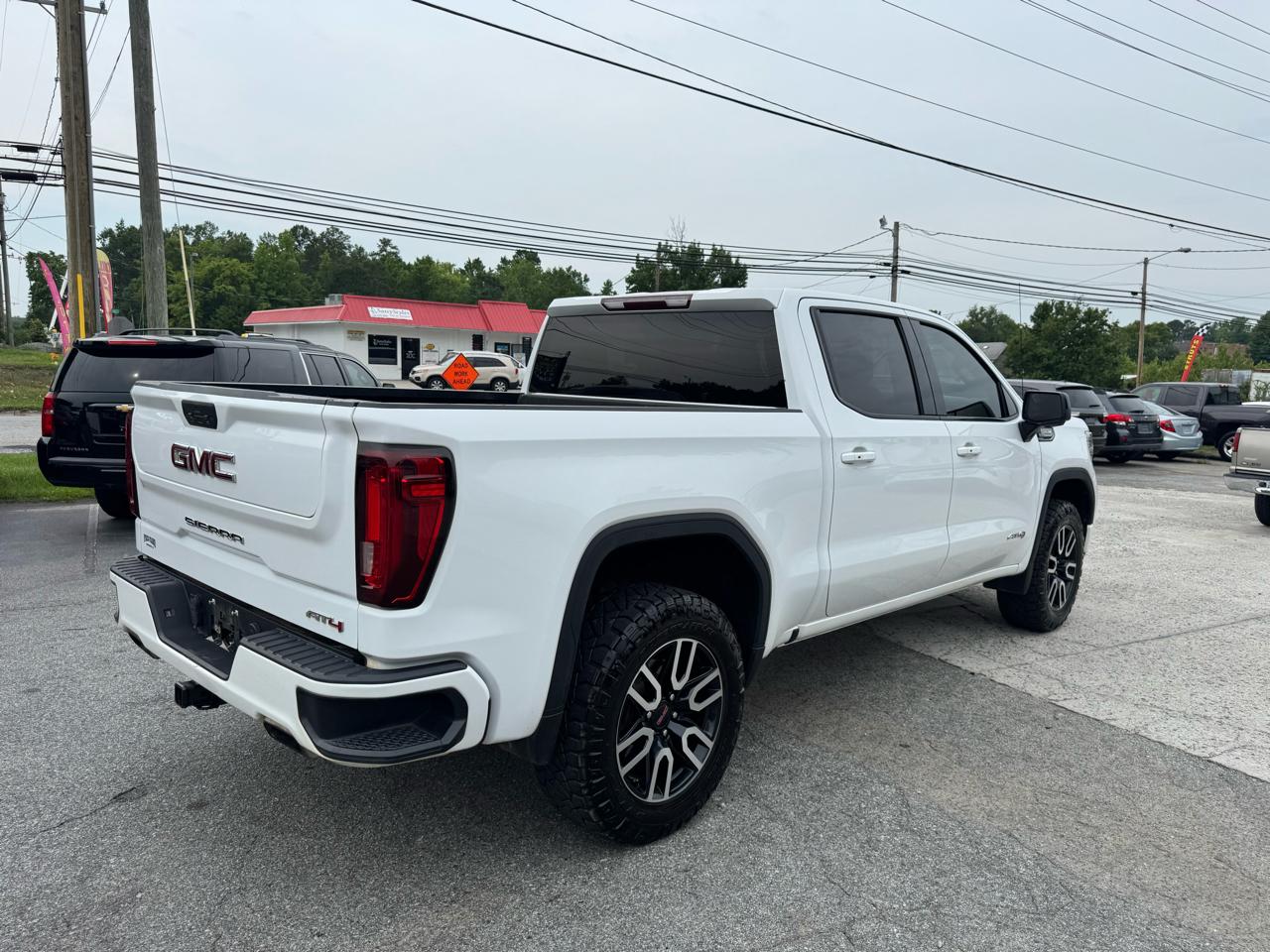 GMC Sierra 1500 AT4 Crew Cab  Short Box 4WD 2021