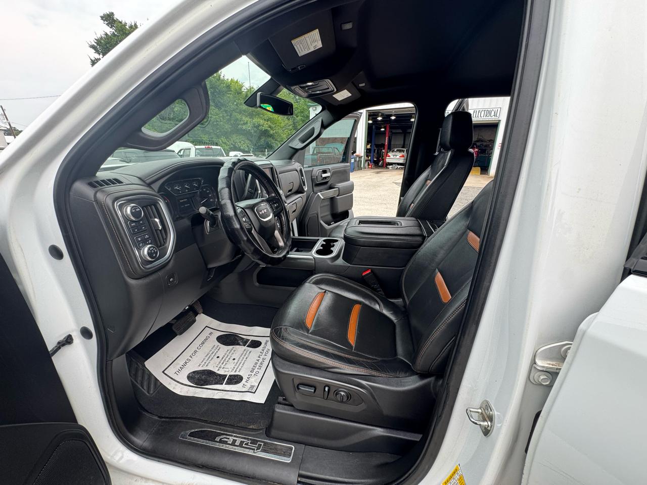GMC Sierra 1500 AT4 Crew Cab  Short Box 4WD 2021