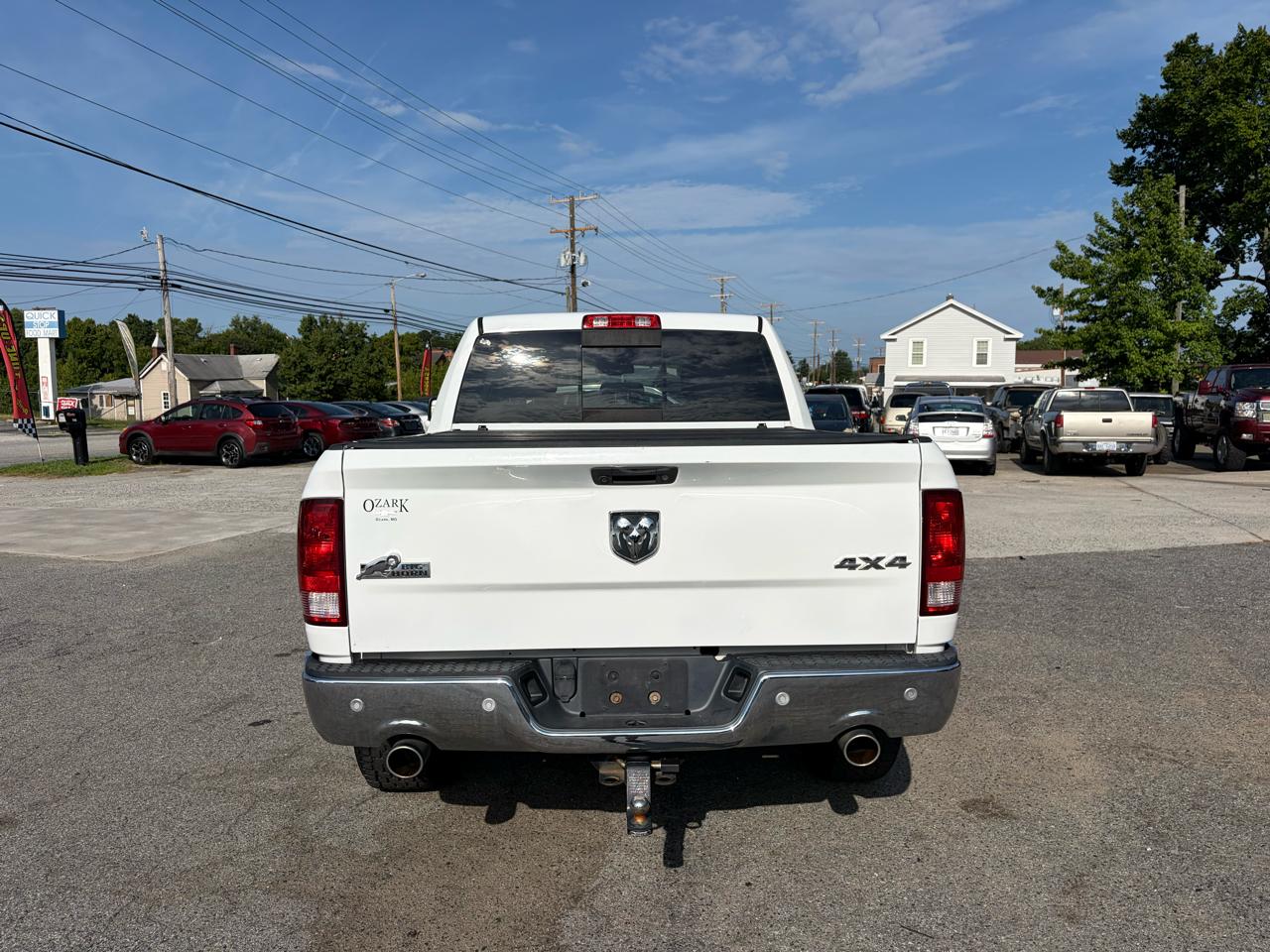 RAM 1500 SLT Crew Cab SWB 4WD 2016