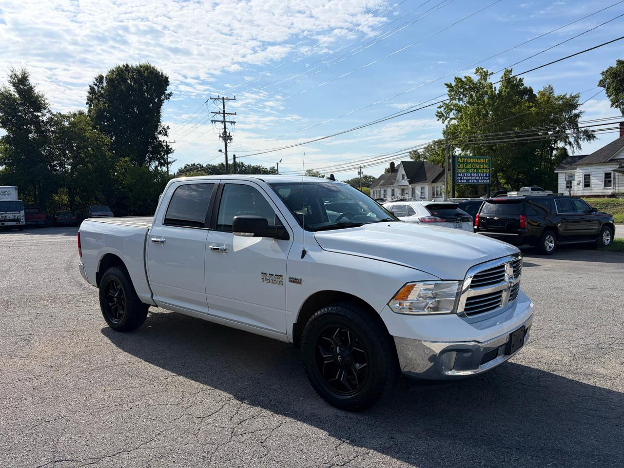 RAM 1500 SLT Crew Cab SWB 4WD 2016