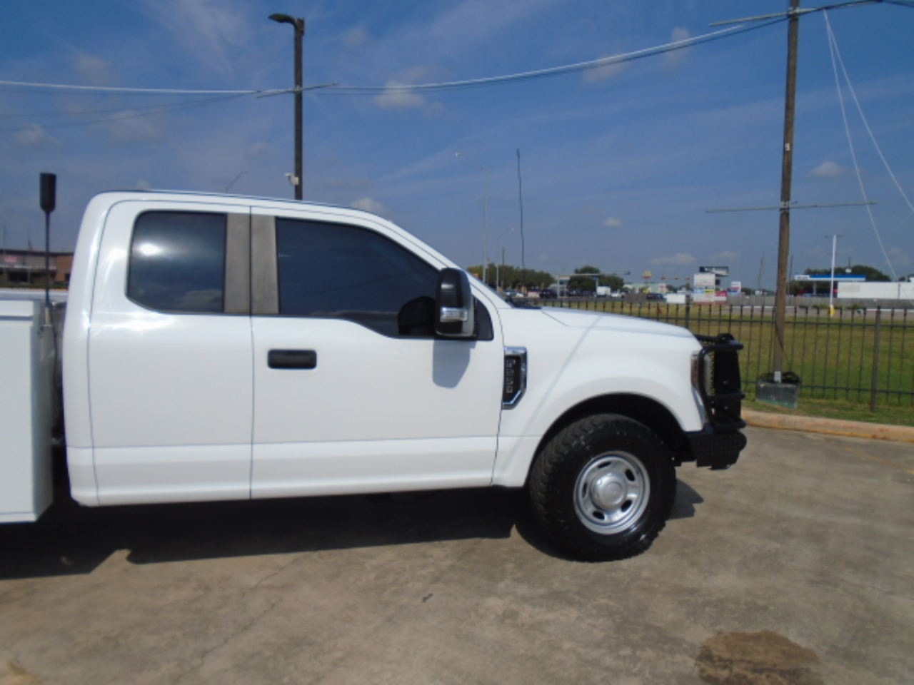 Ford F-250 SD XL SuperCab Long Bed 2WD 2018 Ford F-250 SD XL SuperCab Long Bed 2WD 2018