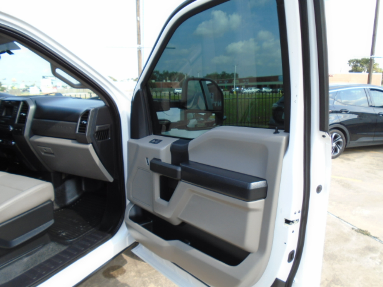 Ford F-250 SD XL SuperCab Long Bed 2WD 2018 Ford F-250 SD XL SuperCab Long Bed 2WD 2018