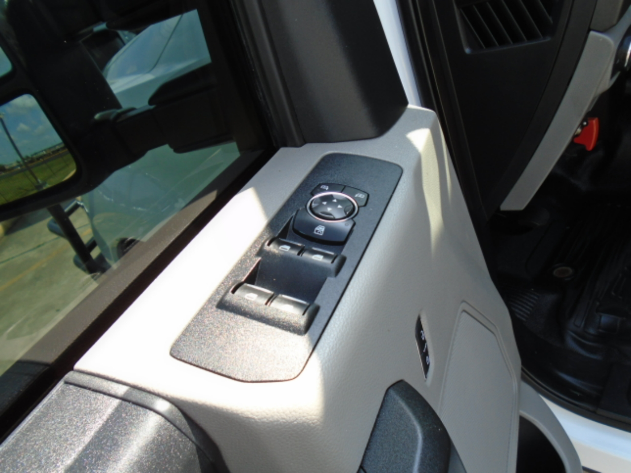 Ford F-250 SD XL SuperCab Long Bed 2WD 2018 Ford F-250 SD XL SuperCab Long Bed 2WD 2018