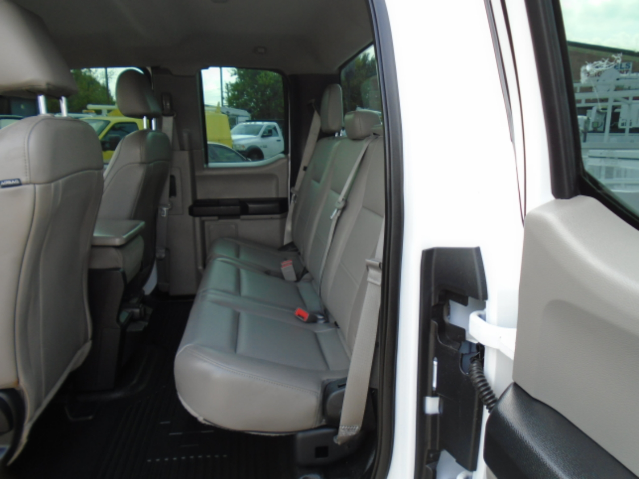 Ford F-250 SD XL SuperCab Long Bed 2WD 2018 Ford F-250 SD XL SuperCab Long Bed 2WD 2018