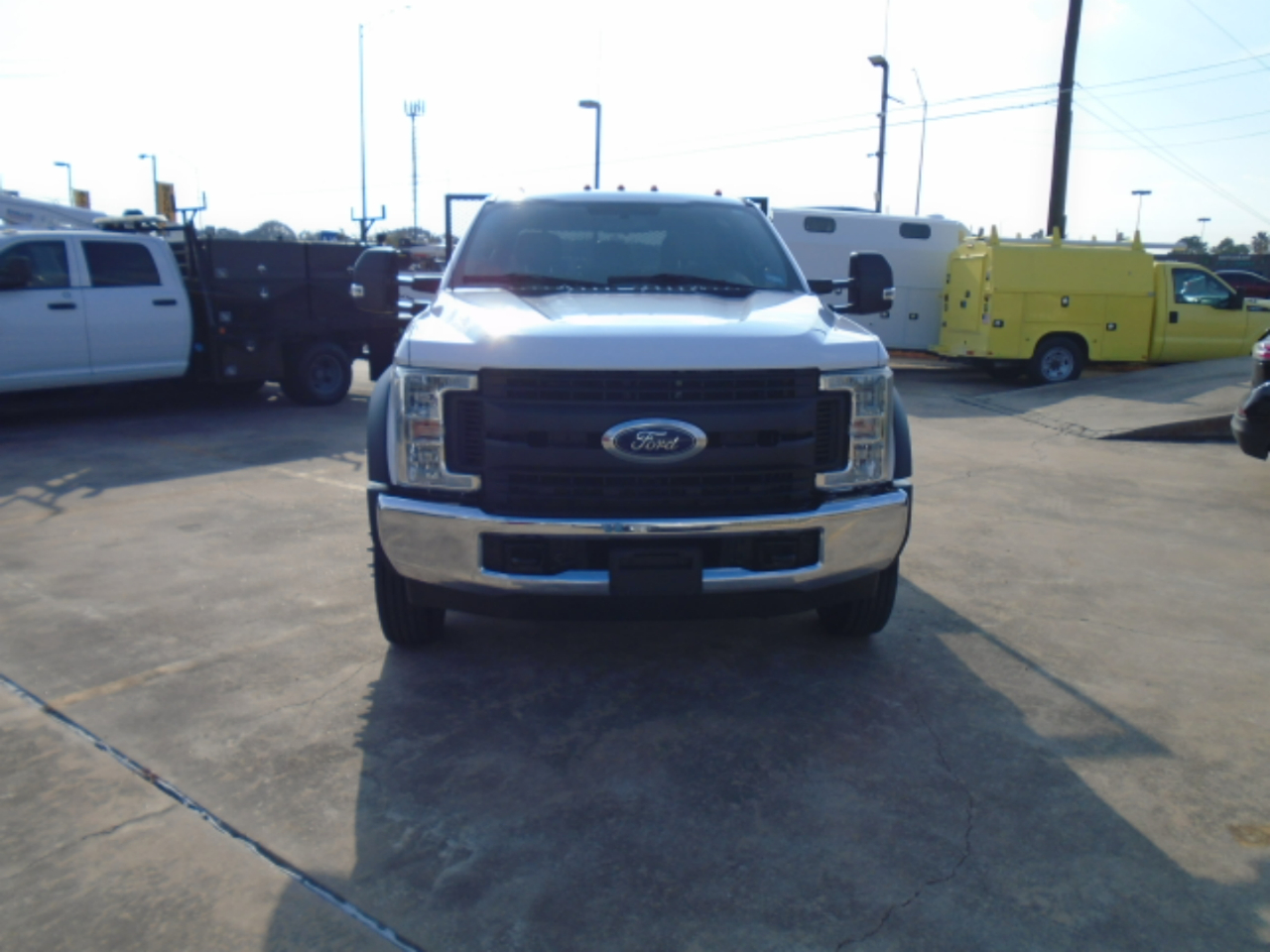 Ford F-450 SD Crew Cab DRW 2WD 2019