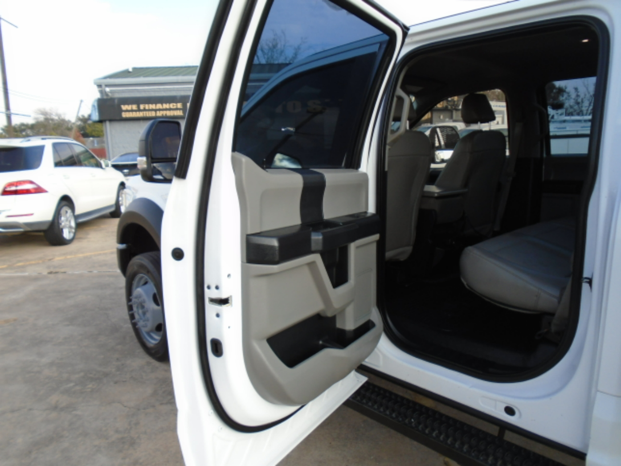 Ford F-450 SD Crew Cab DRW 2WD 2019