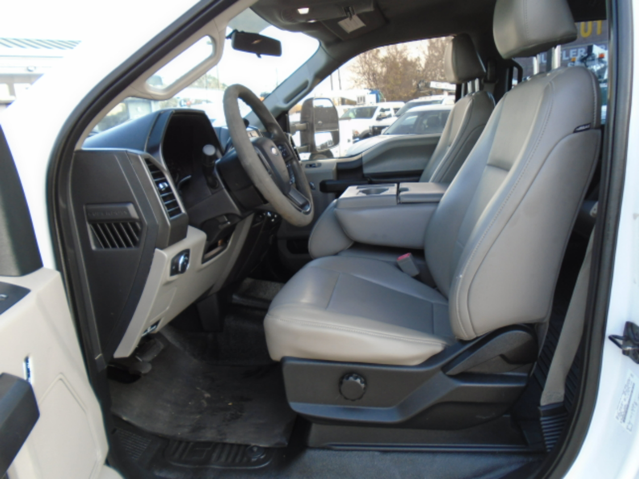 Ford F-450 SD Crew Cab DRW 2WD 2019