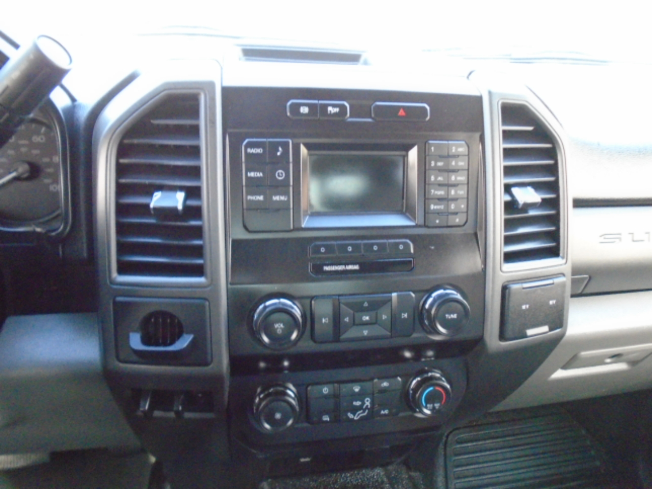 Ford F-450 SD Crew Cab DRW 2WD 2019