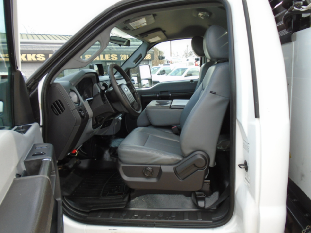 Ford F-550 Regular Cab DRW 2WD 2014