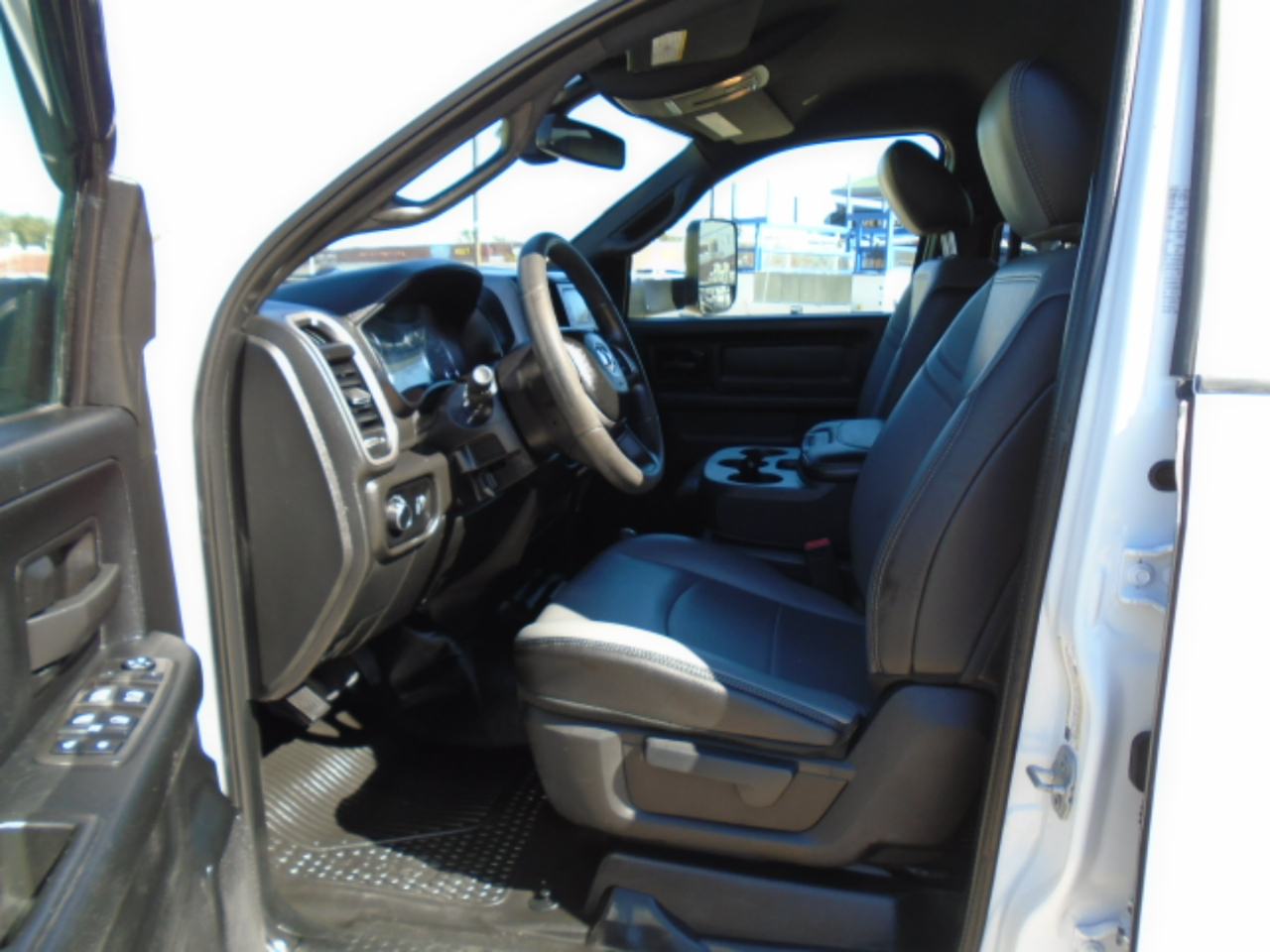 RAM 3500 Crew Cab 4WD DRW 2021