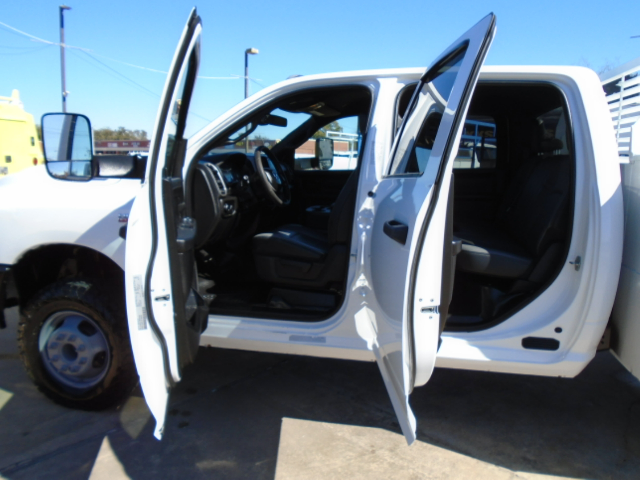 RAM 3500 Crew Cab 4WD DRW 2021