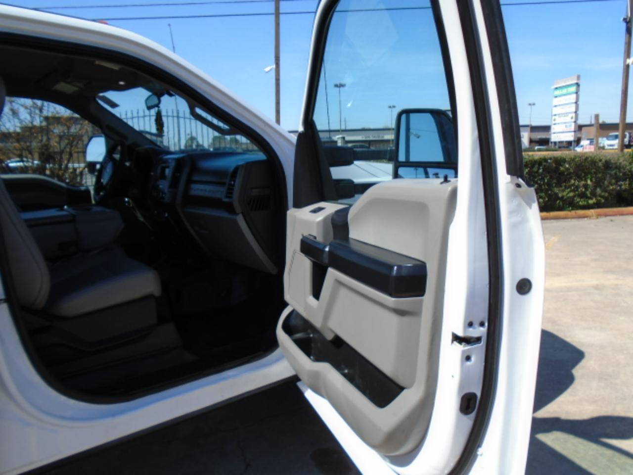 Ford F-550 Crew Cab DRW 4WD 2018