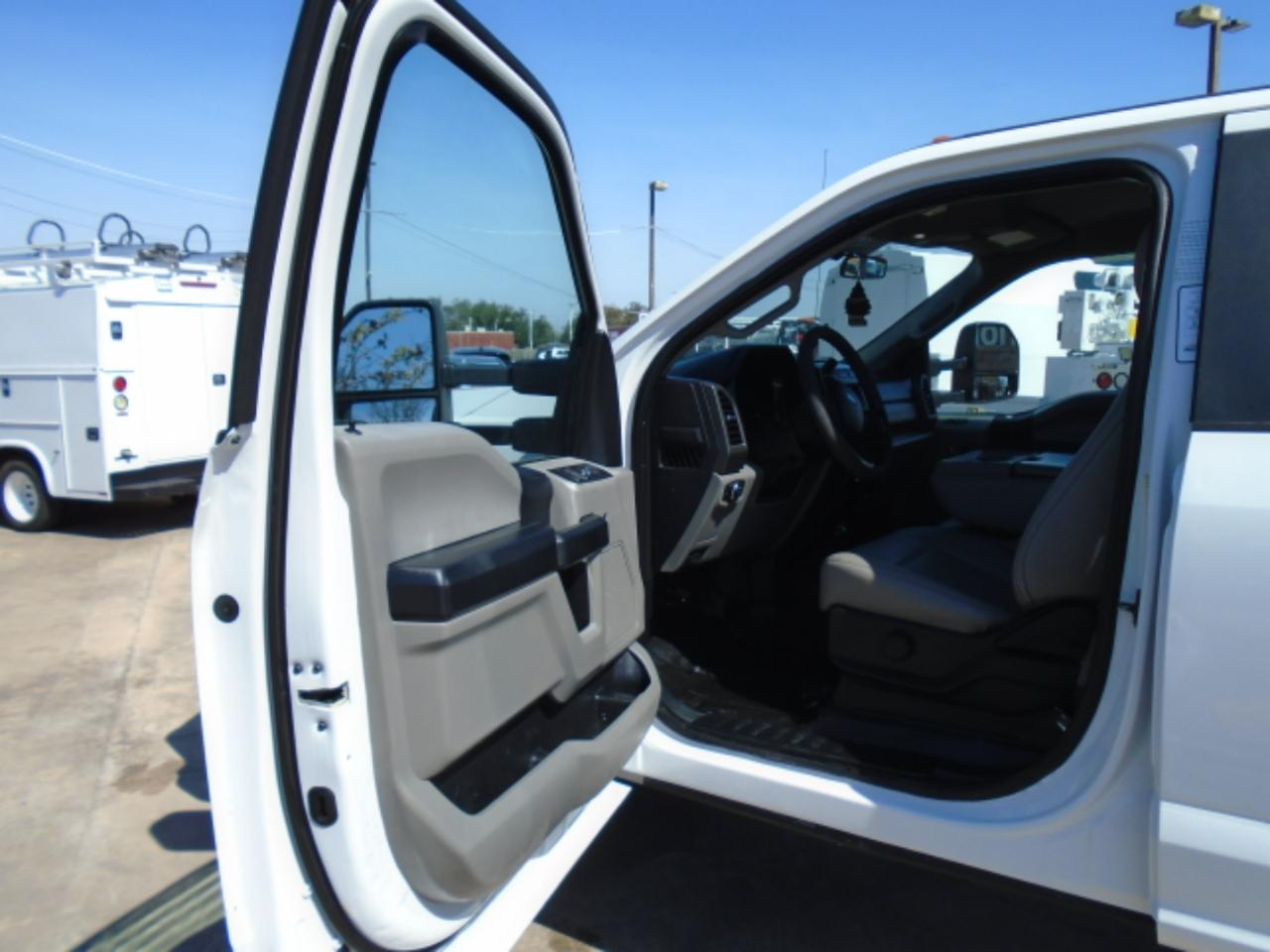 Ford F-550 Crew Cab DRW 4WD 2018