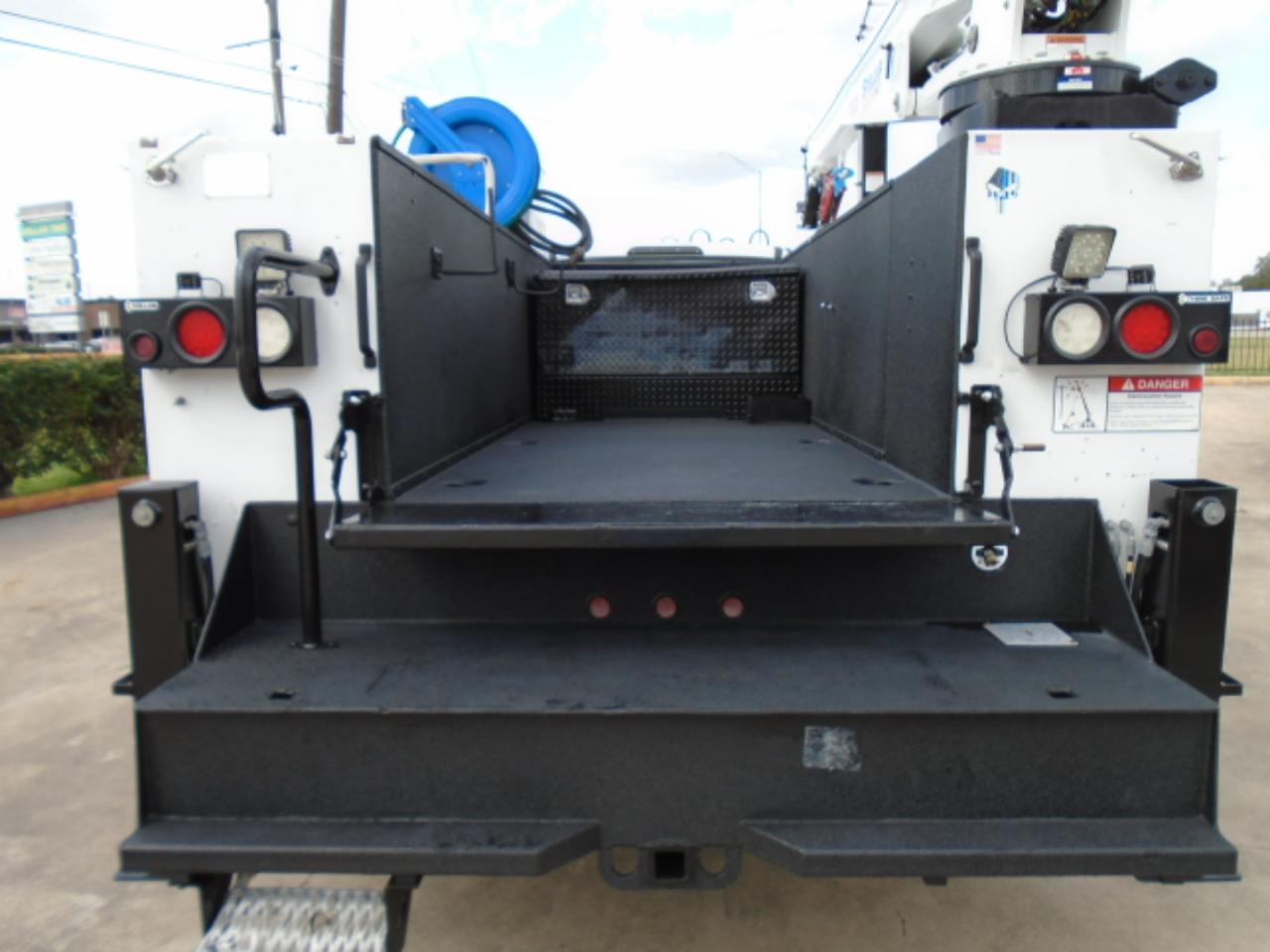 Ford F-550 SuperCab DRW 4WD 2019