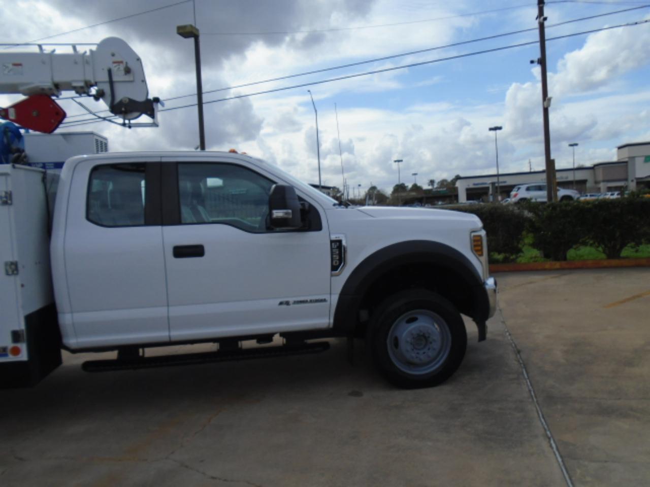 Ford F-550 SuperCab DRW 4WD 2019