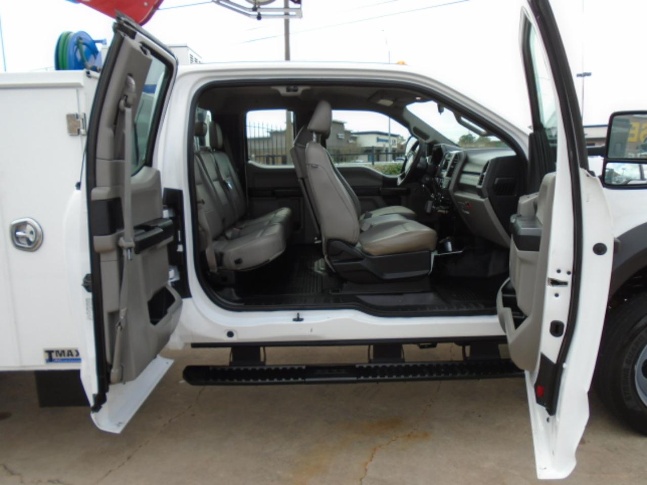 Ford F-550 SuperCab DRW 4WD 2019