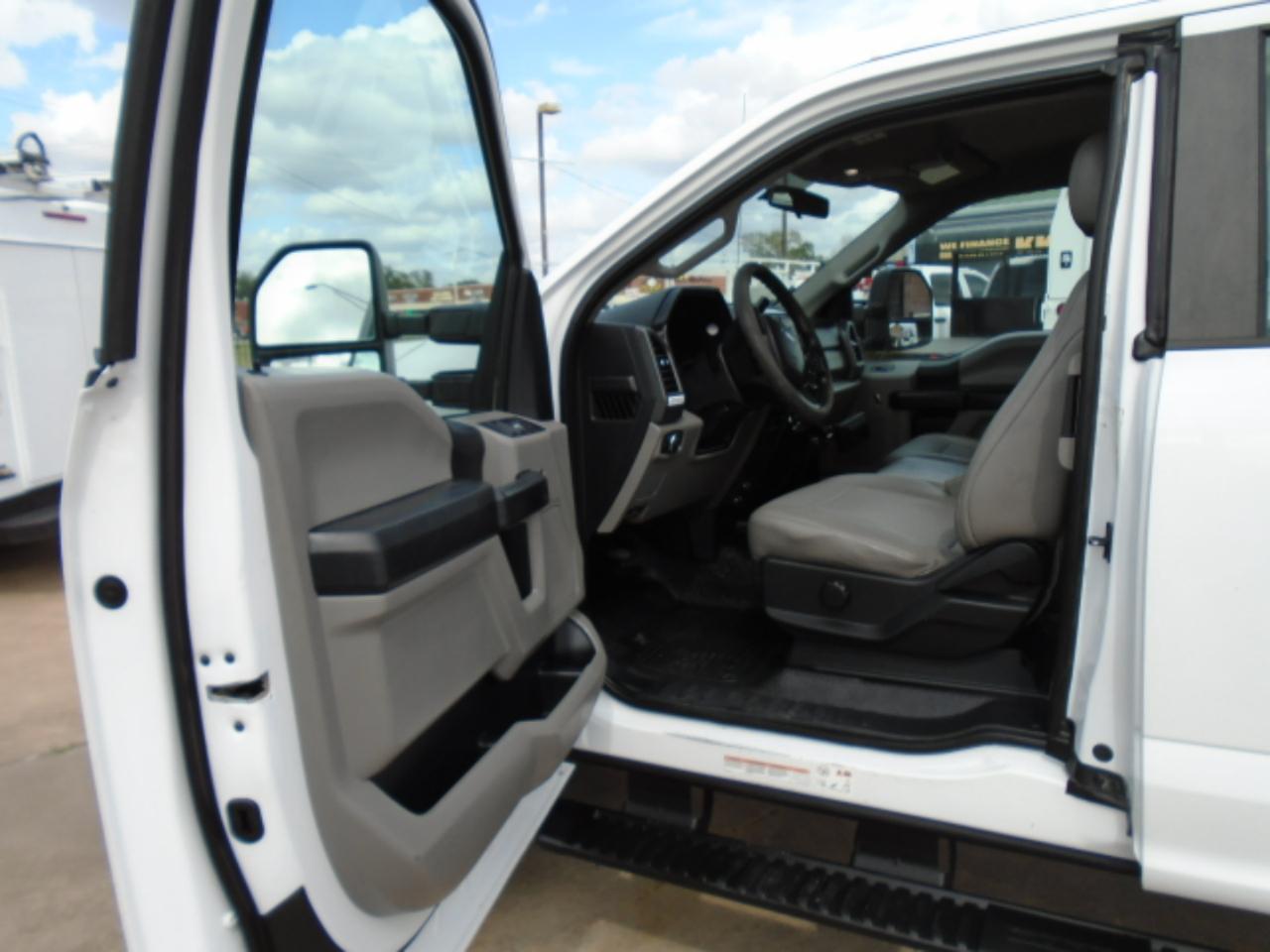 Ford F-550 SuperCab DRW 4WD 2019