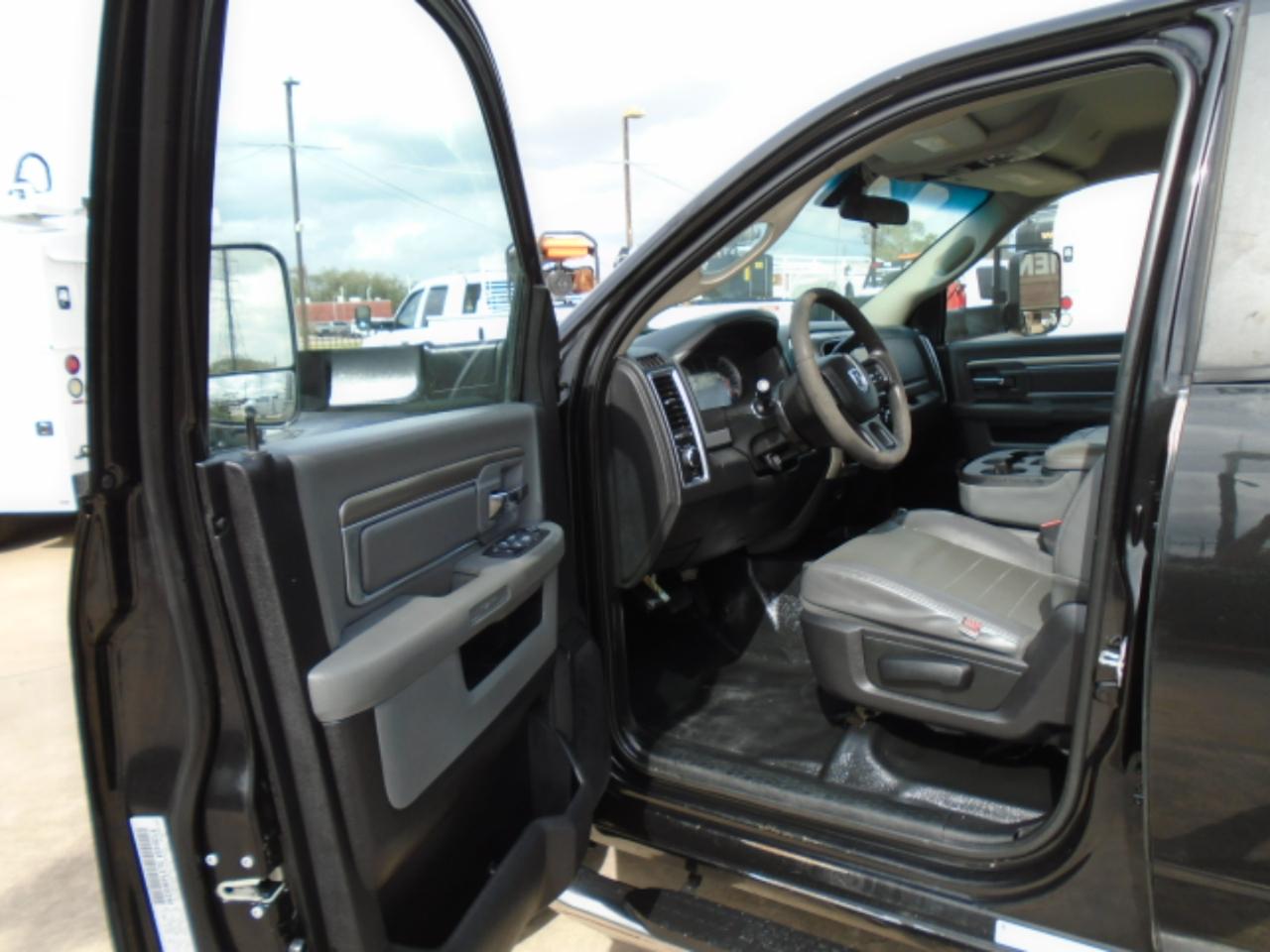 RAM 3500 Crew Cab 4WD DRW 2018