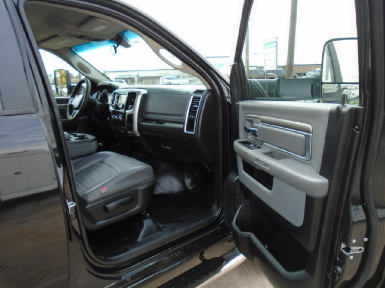 RAM 3500 Crew Cab 4WD DRW 2018