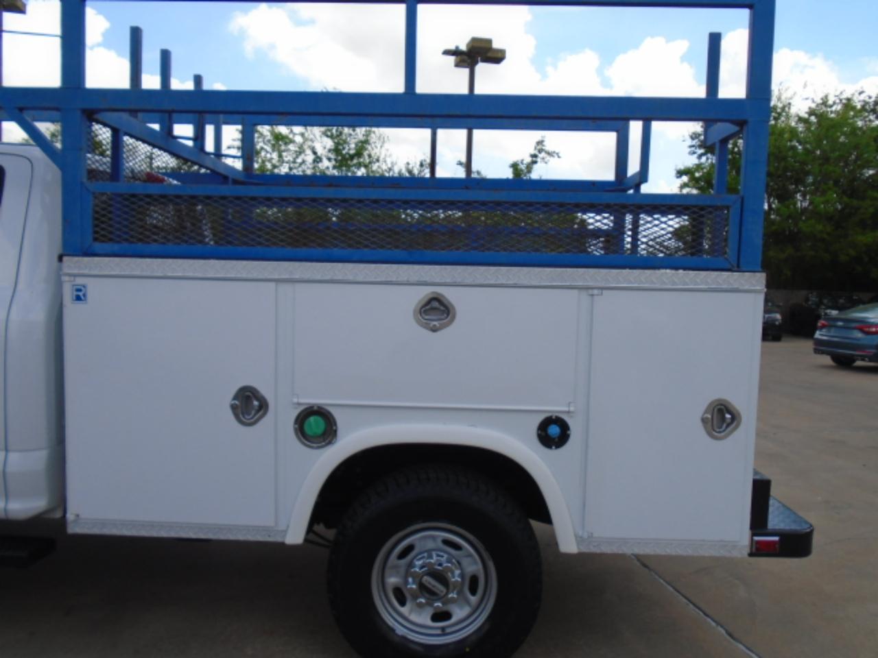 Ford F-250 SD XL Crew Cab Long Bed 4WD 2017