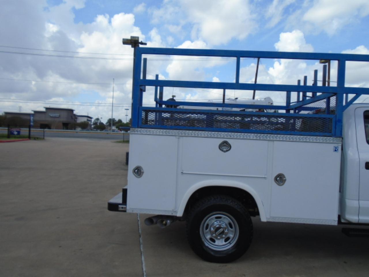 Ford F-250 SD XL Crew Cab Long Bed 4WD 2017