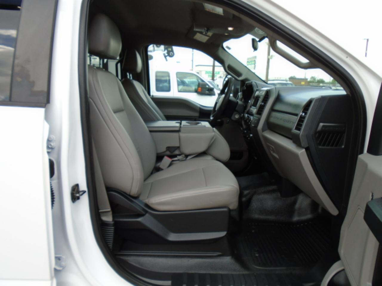 Ford F-250 SD XL Crew Cab Long Bed 4WD 2017