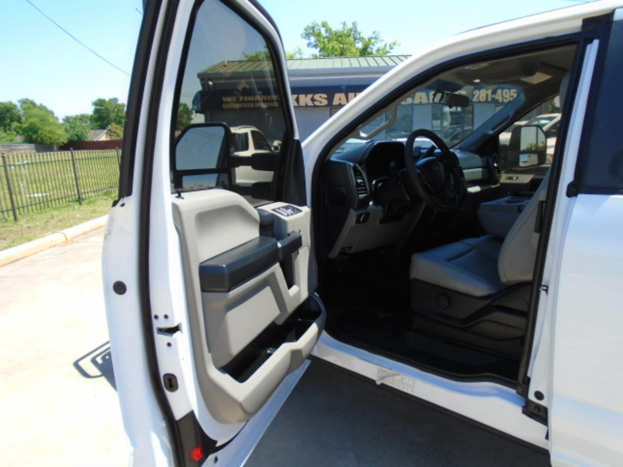 Ford F-250 SD XL SuperCab Long Bed 2WD 2019