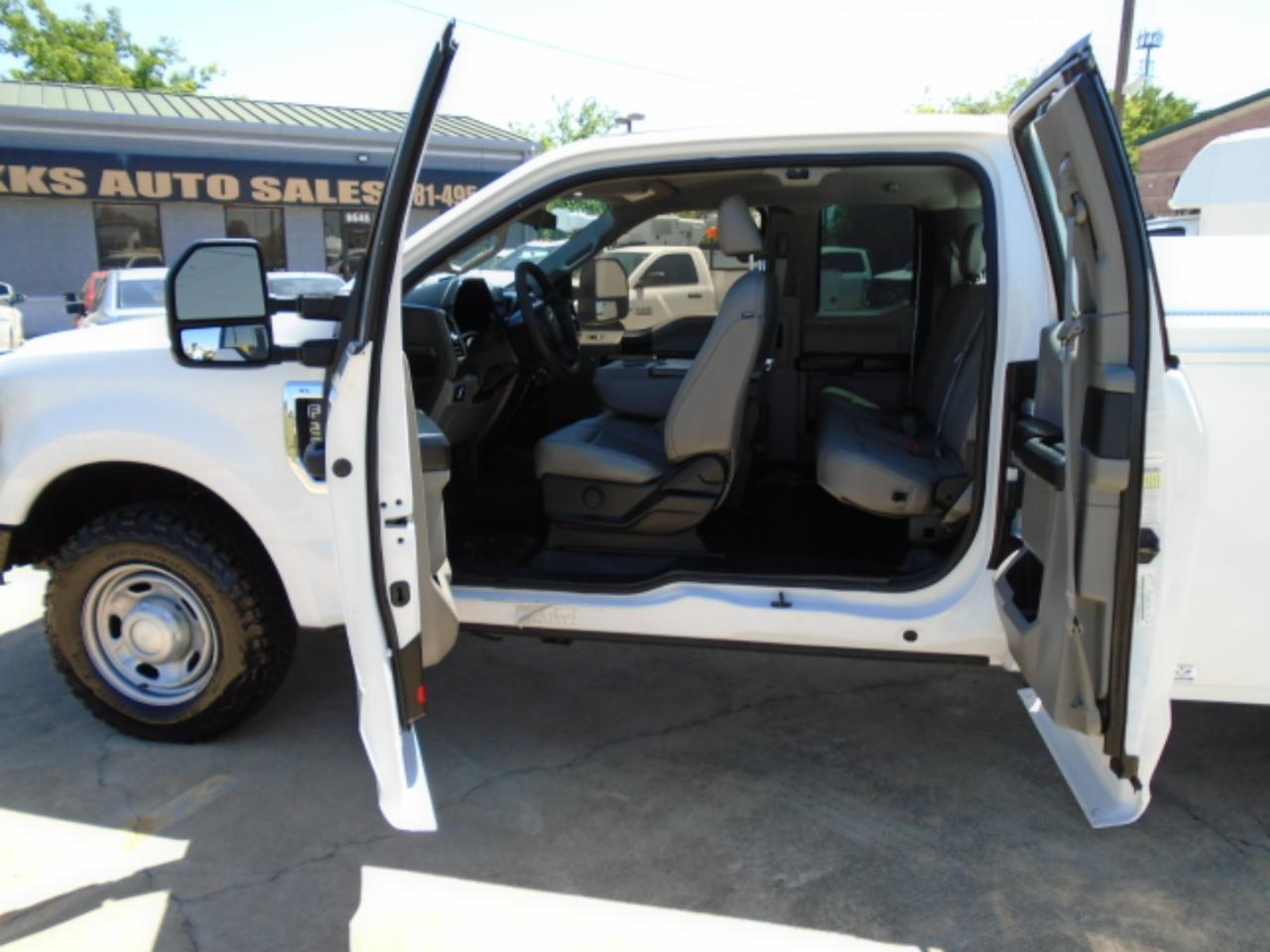 Ford F-250 SD XL SuperCab Long Bed 2WD 2019