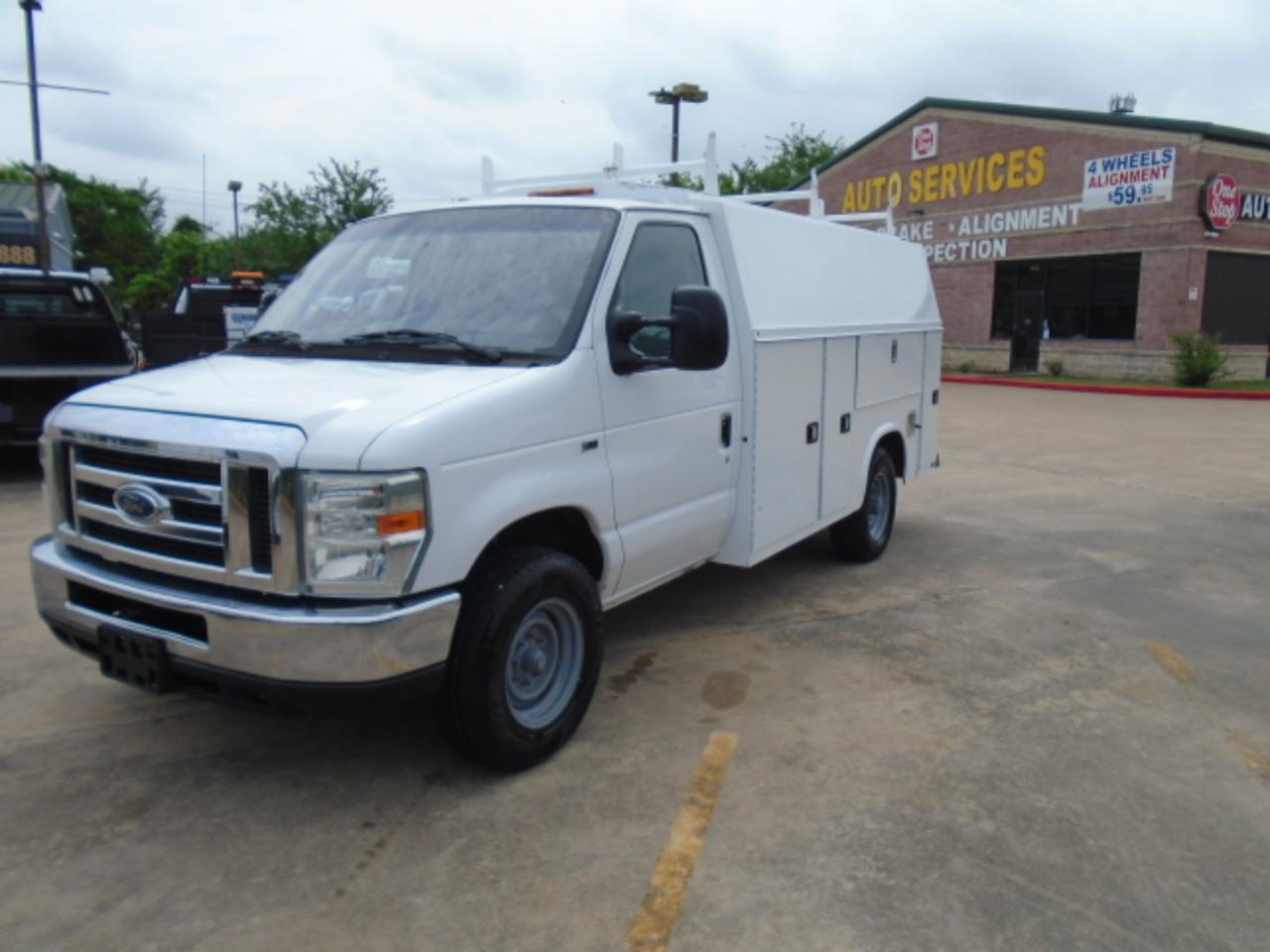 Ford Econoline E-350 Super Duty 2016