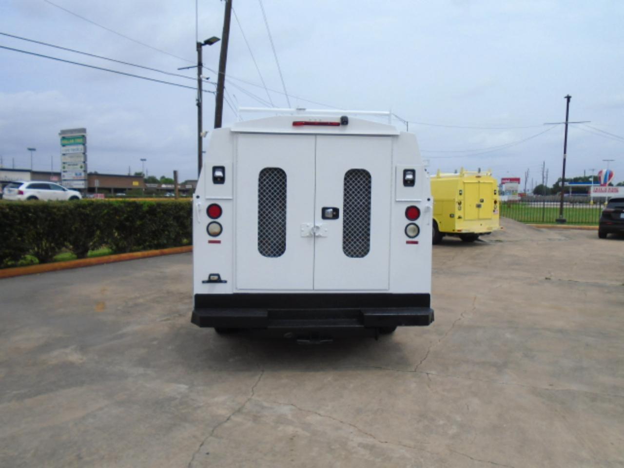 Ford Econoline E-350 Super Duty 2016