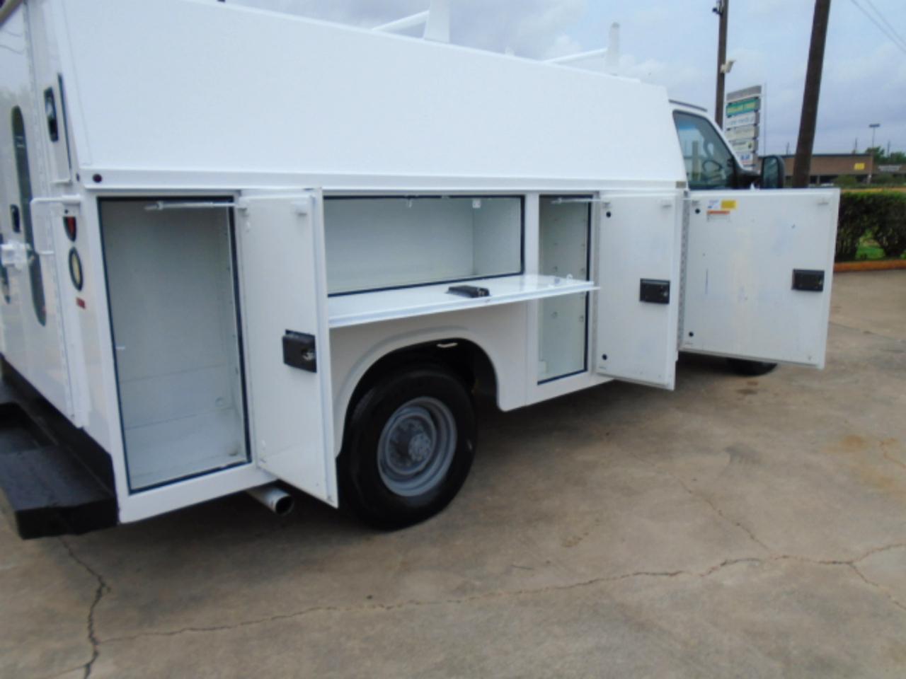 Ford Econoline E-350 Super Duty 2016