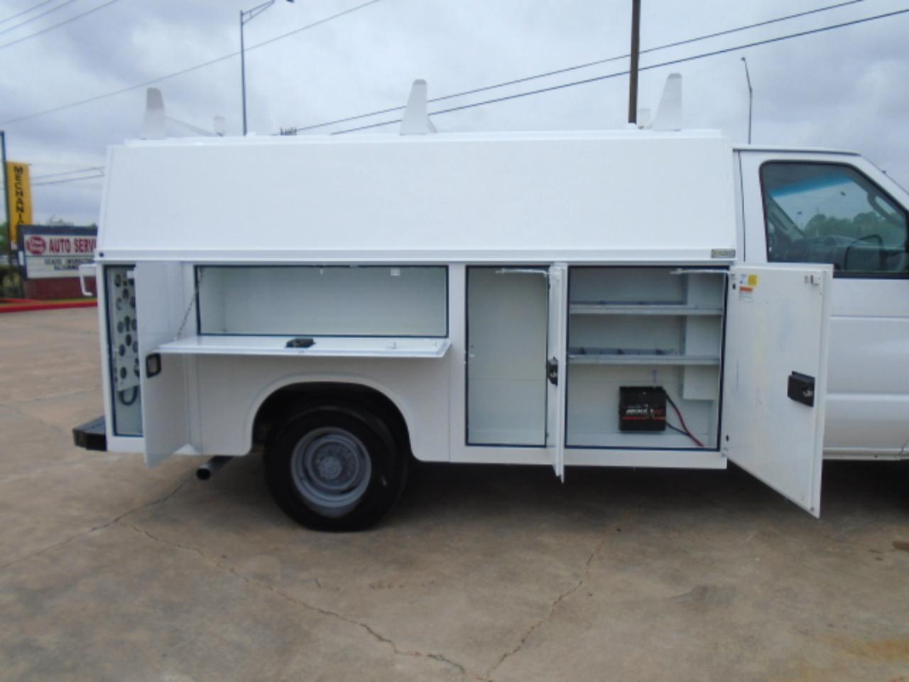 Ford Econoline E-350 Super Duty 2016