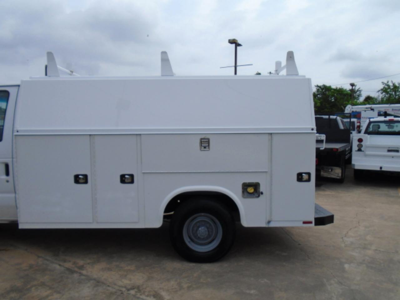 Ford Econoline E-350 Super Duty 2016