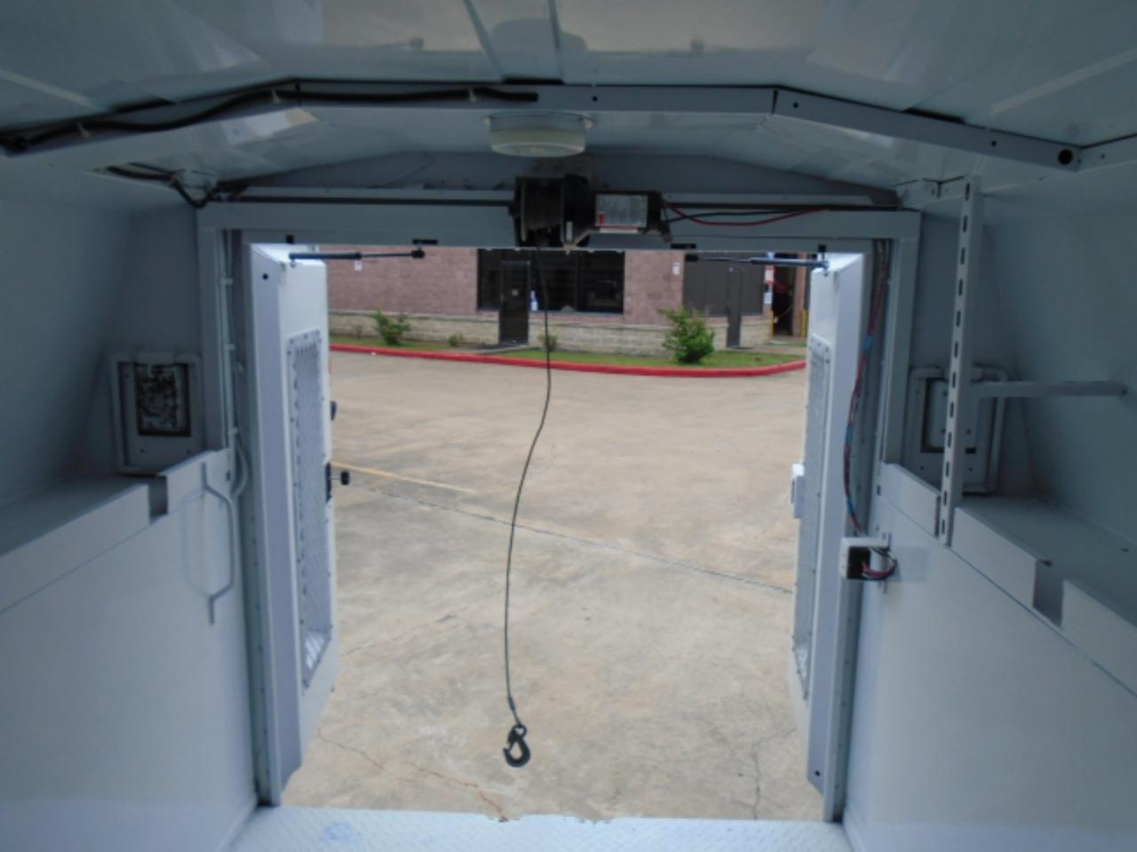 Ford Econoline E-350 Super Duty 2016