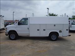 2016 Ford Econoline 