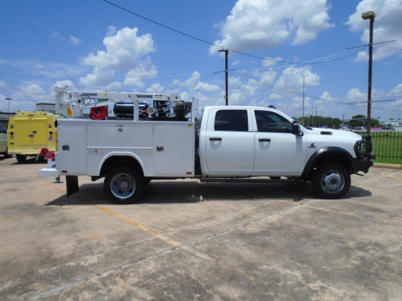 RAM 5500 Crew Cab SWB 4WD DRW 2024